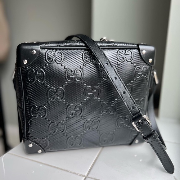 ❌SOLD❌Authentic Gucci GG embossed leather trunk bag - Picture 3 of 16